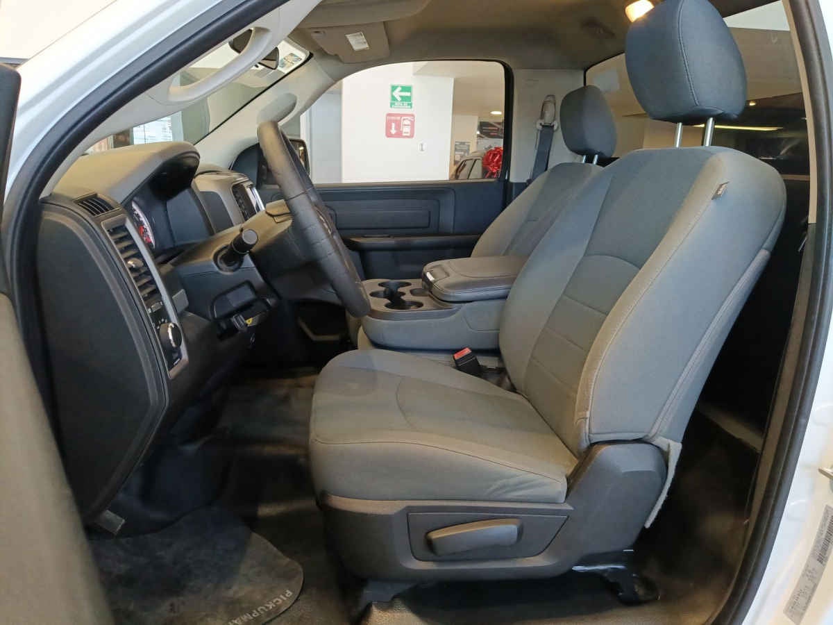 2020 RAM Ram 1500 2p ST Reg Cab V6/3.6 Aut 4x2