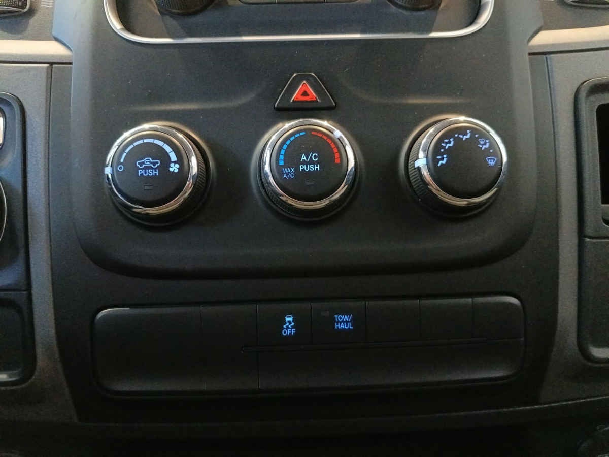 2020 RAM Ram 1500 2p ST Reg Cab V6/3.6 Aut 4x2