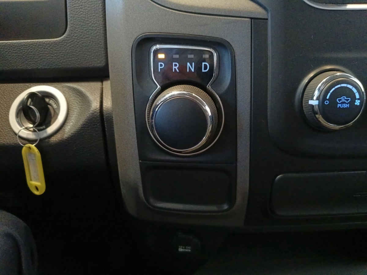 2020 RAM Ram 1500 2p ST Reg Cab V6/3.6 Aut 4x2