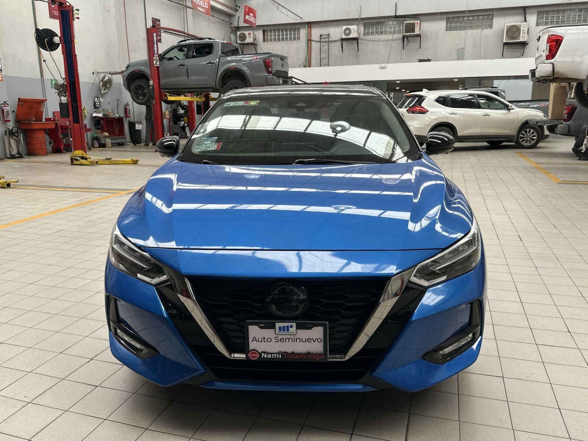 2023 Nissan Sentra 4p SR L4/2.0 Aut