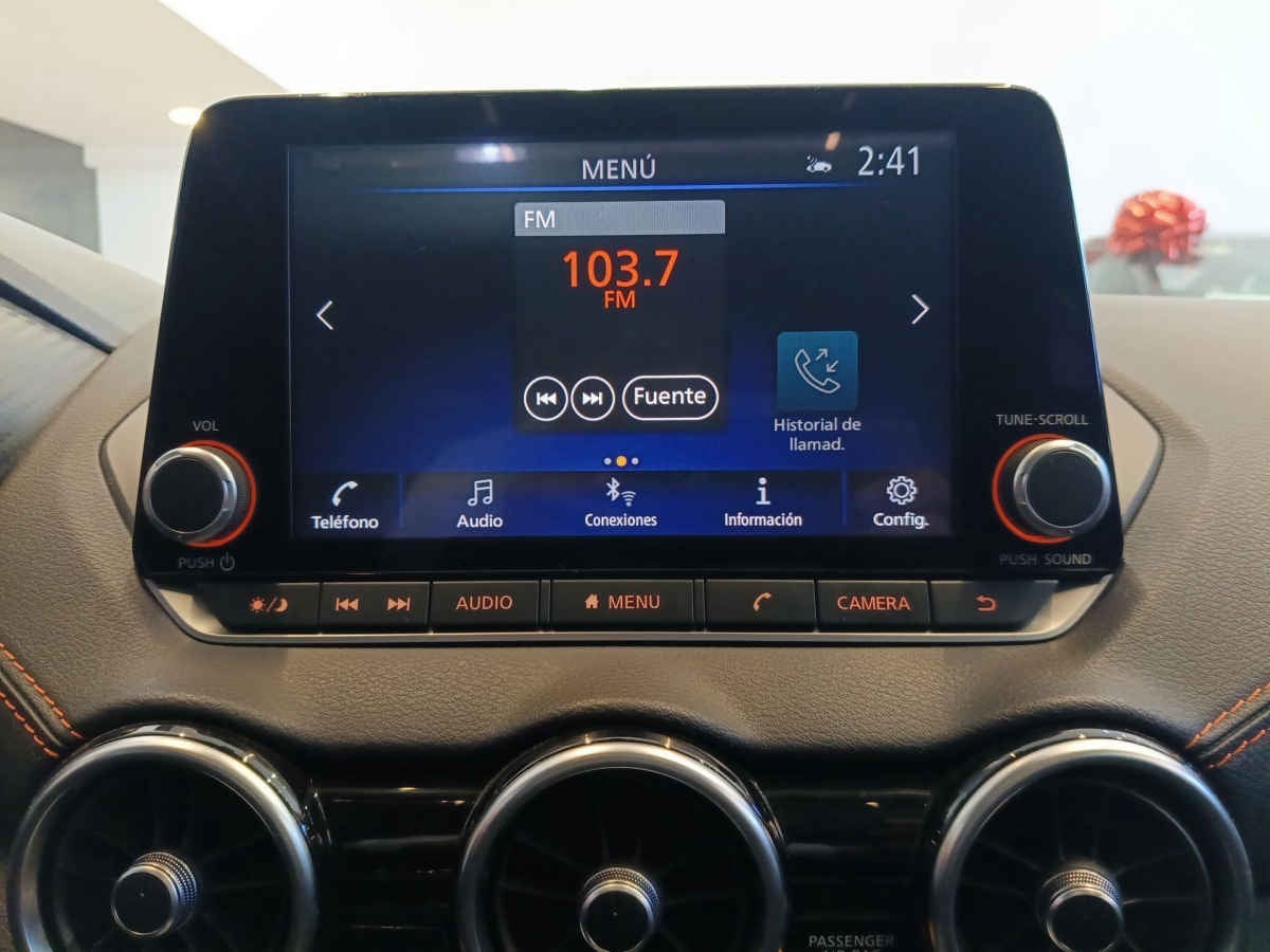 2025 Nissan Sentra 4p SR Midnight Ed. Bi-tono L4/2.0 Aut