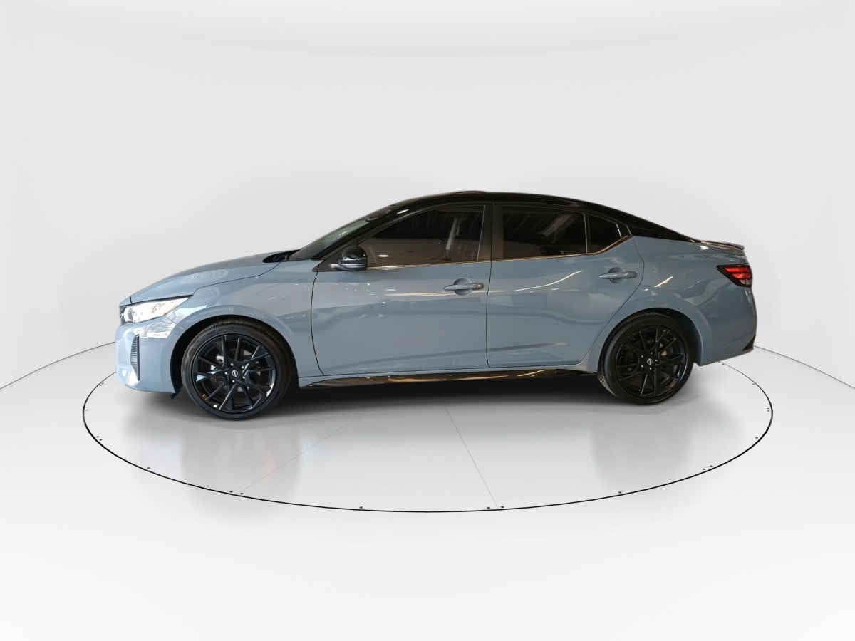 2025 Nissan Sentra 4p SR Midnight Ed. Bi-tono L4/2.0 Aut