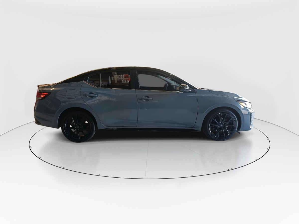 2025 Nissan Sentra 4p SR Midnight Ed. Bi-tono L4/2.0 Aut