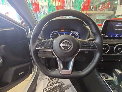 2025 Nissan Sentra 4p SR Platinum Bi-tono L4/2.0 Aut