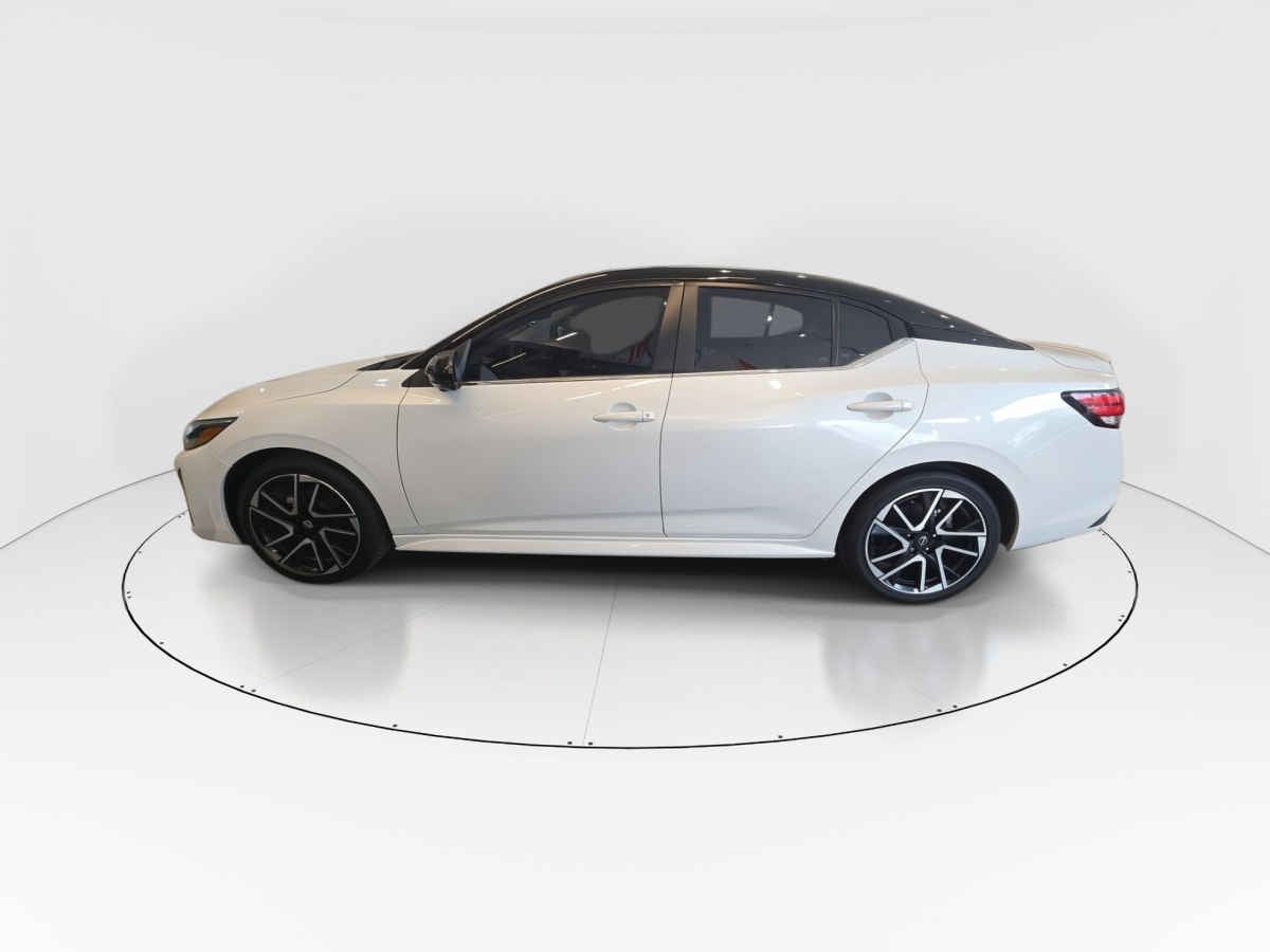 2025 Nissan Sentra 4p SR Platinum Bi-tono L4/2.0 Aut