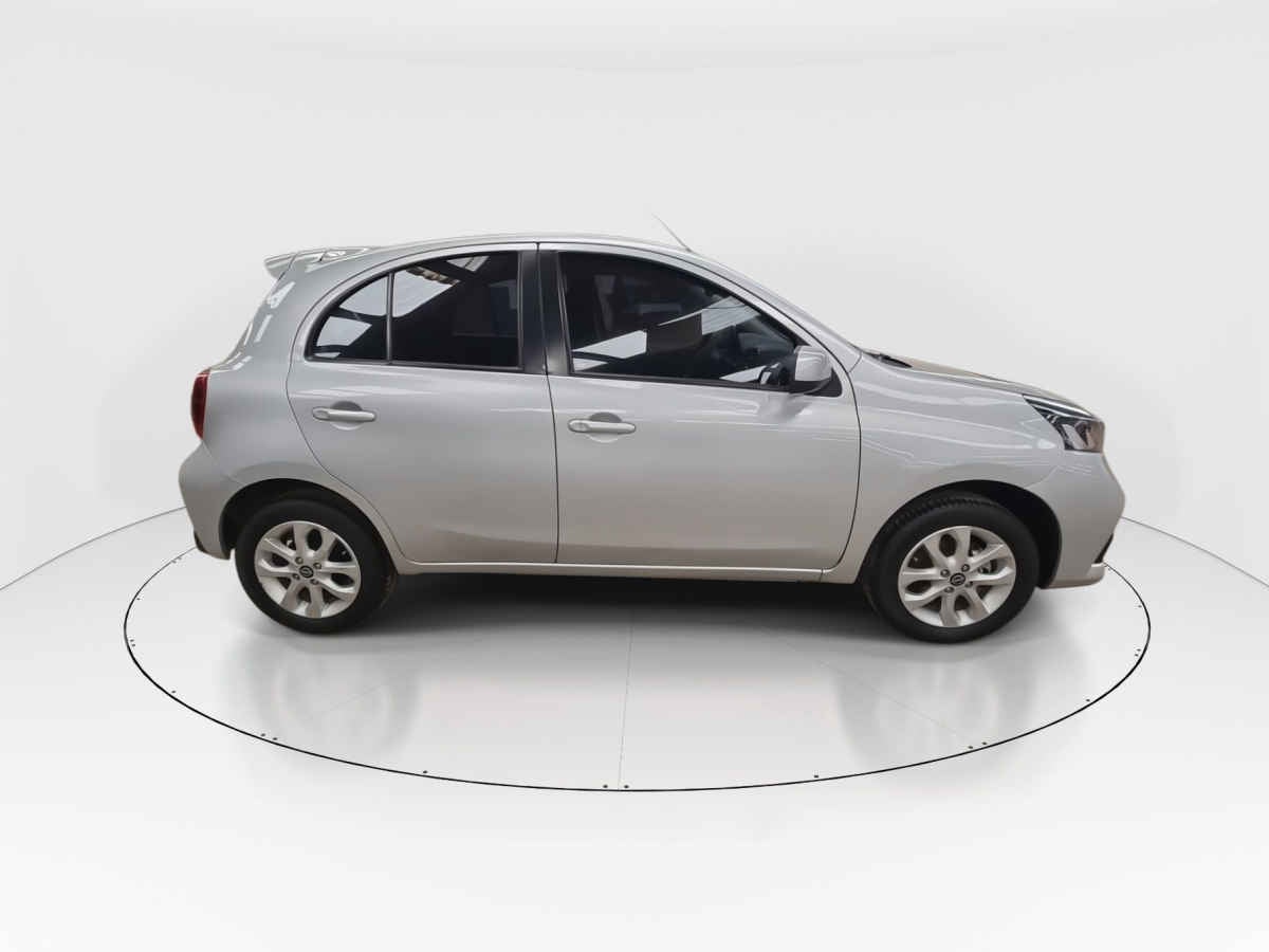 2023 Nissan March 5p Advance L4/1.6 Man
