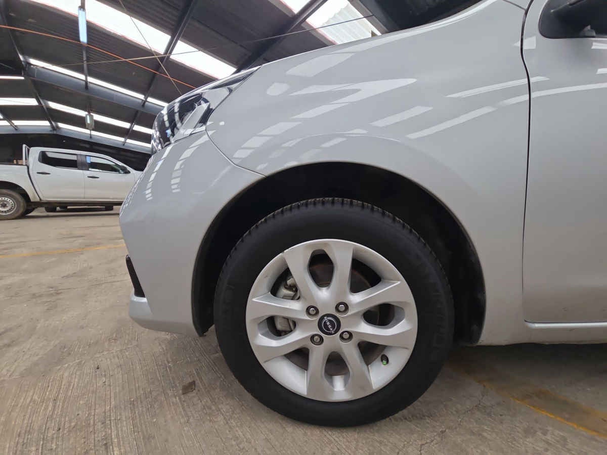 2023 Nissan March 5p Advance L4/1.6 Man