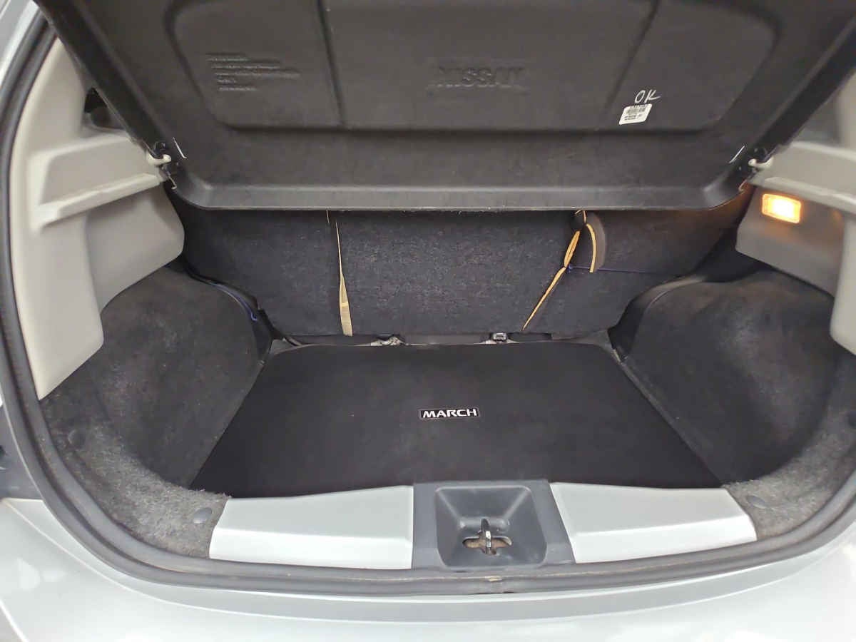 2023 Nissan March 5p Advance L4/1.6 Man
