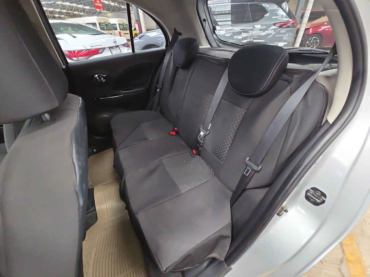 2023 Nissan March 5p Advance L4/1.6 Man