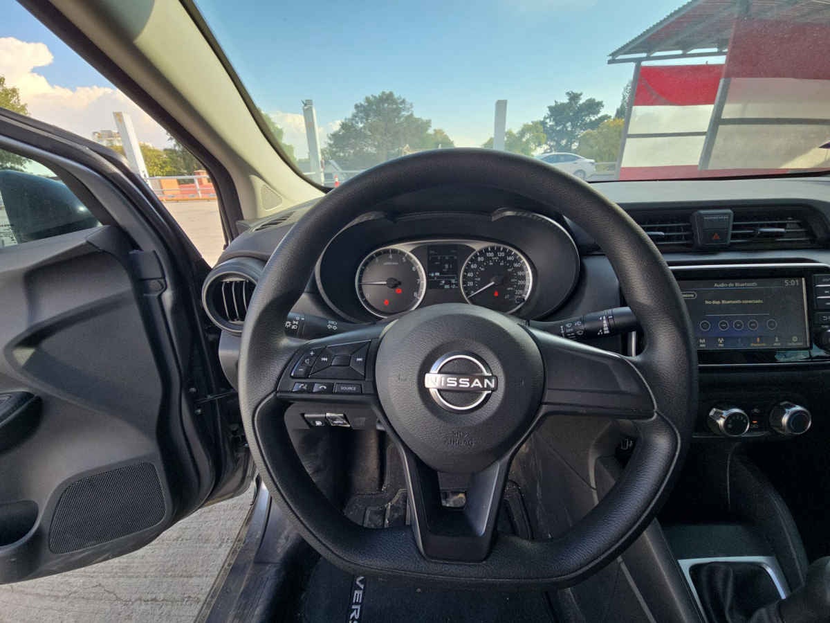 2025 Nissan Versa 4p Sense L4/1.6 Man