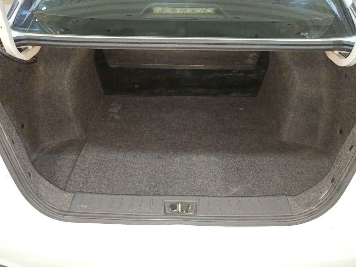 2024 Nissan Versa 4p Sense L4/1.6 Aut