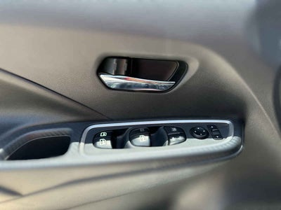 2024 Nissan Versa 4p SR L4/1.6 Aut