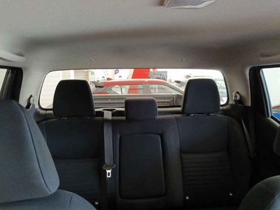 2025 Nissan Frontier 4p XE L4/2.5 Man