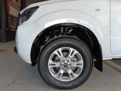 2025 Nissan Frontier 4p XE L4/2.5 Man