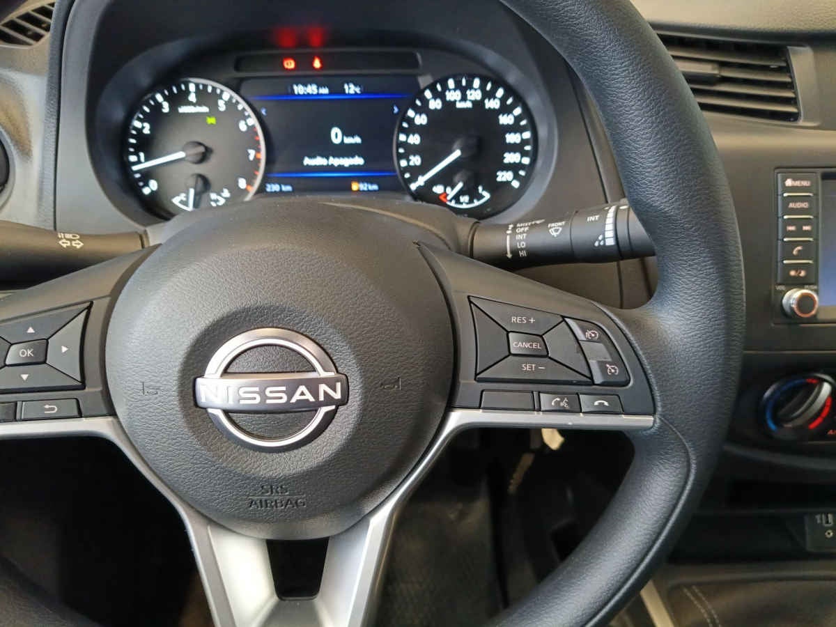 2025 Nissan Frontier 4p XE L4/2.5 Man