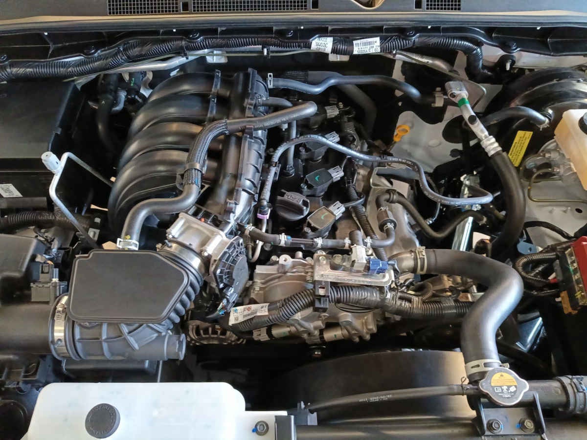 2025 Nissan Frontier 4p XE L4/2.5 Man