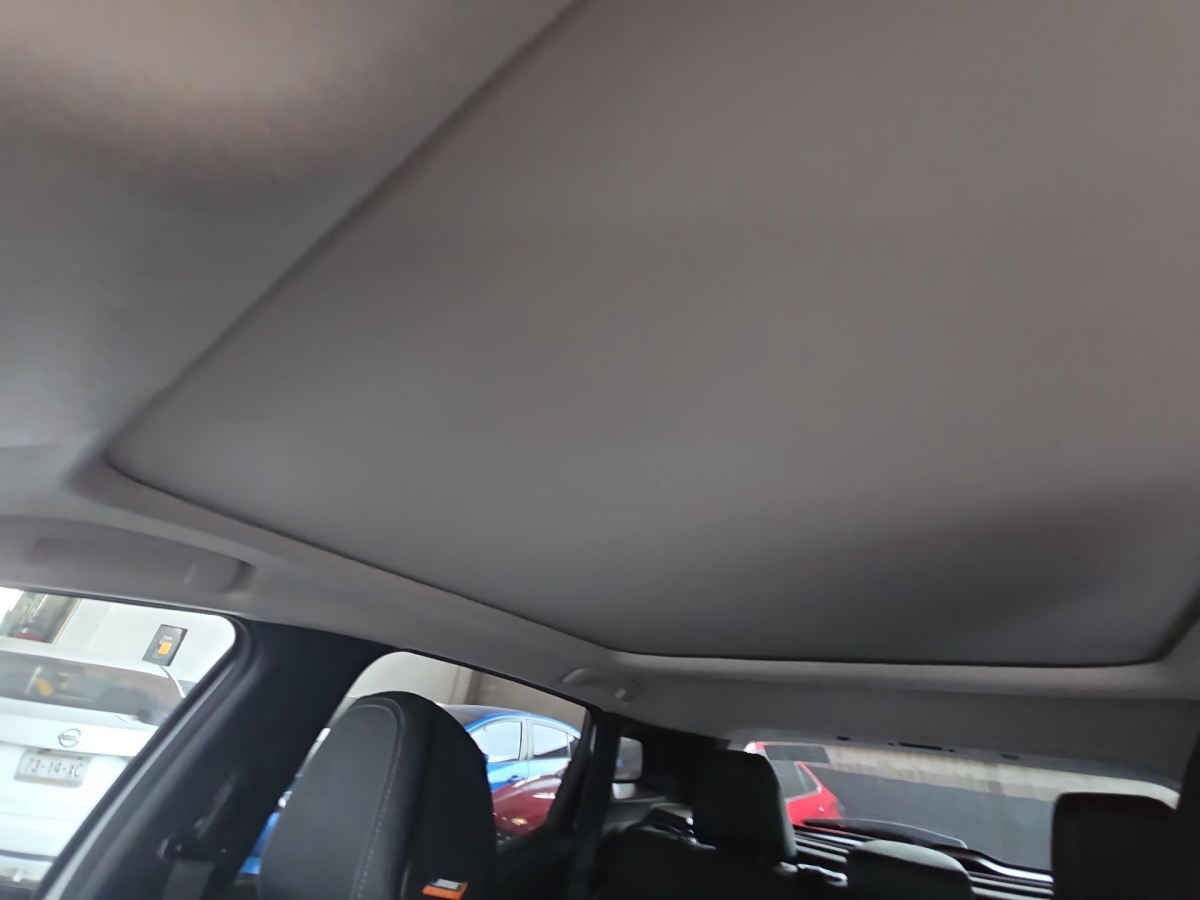 2025 Nissan Kicks 5p Platinum L4/2.0 Aut