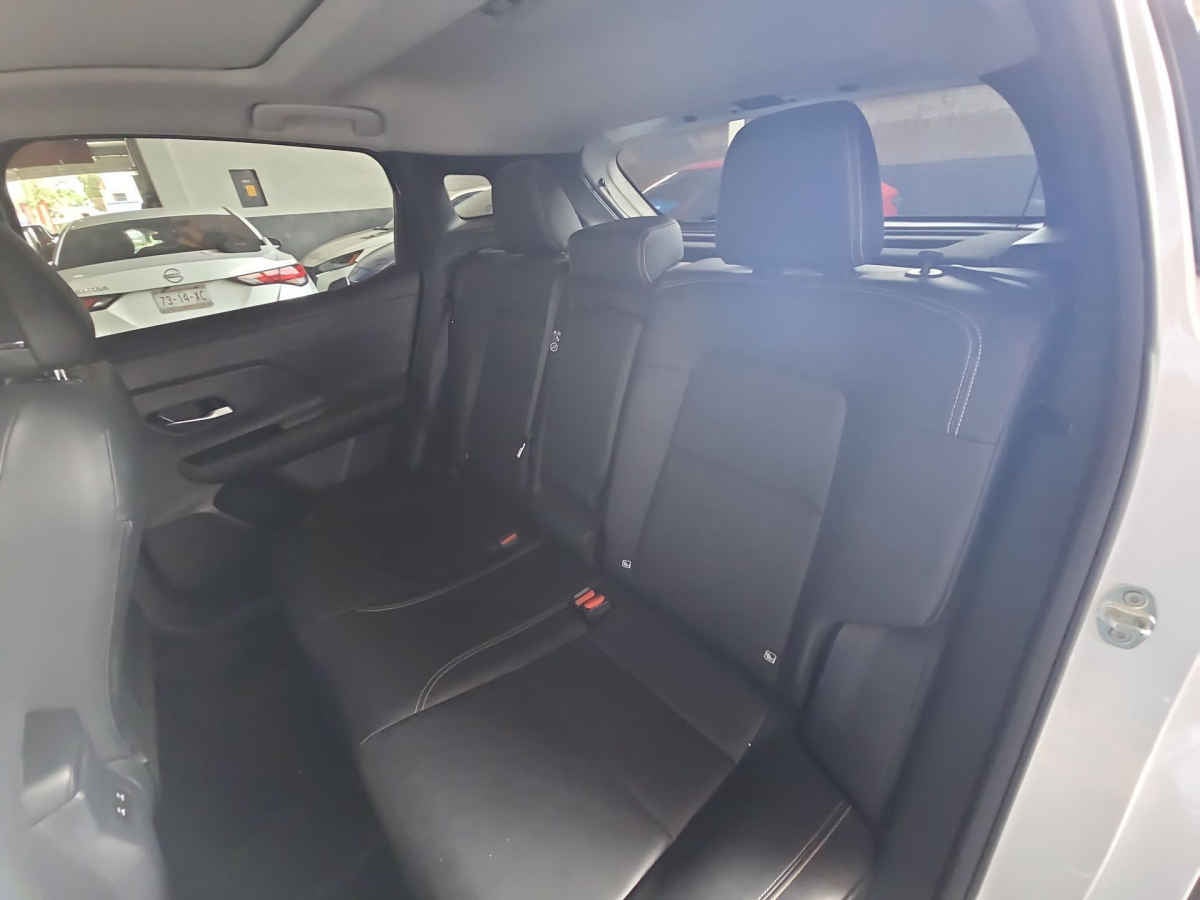 2025 Nissan Kicks 5p Platinum L4/2.0 Aut