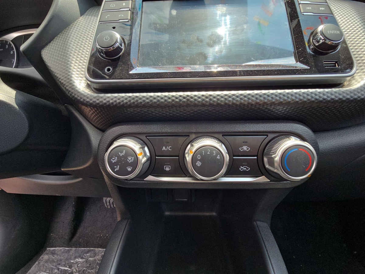 2025 Nissan Kicks 5p Play Advance L4/1.6 Aut